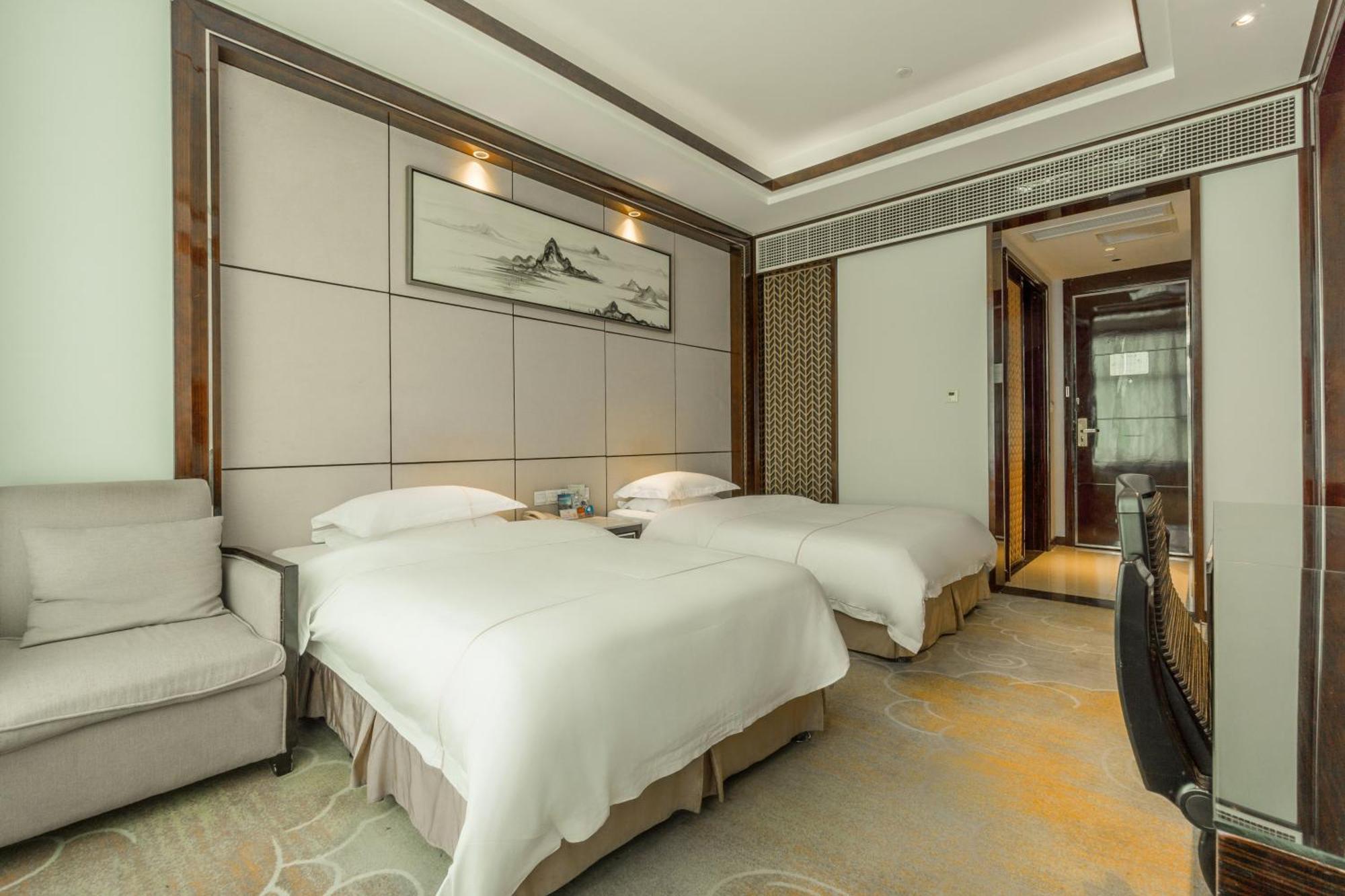 Jin-Tai Holiday Hotel Leshan Bagian luar foto
